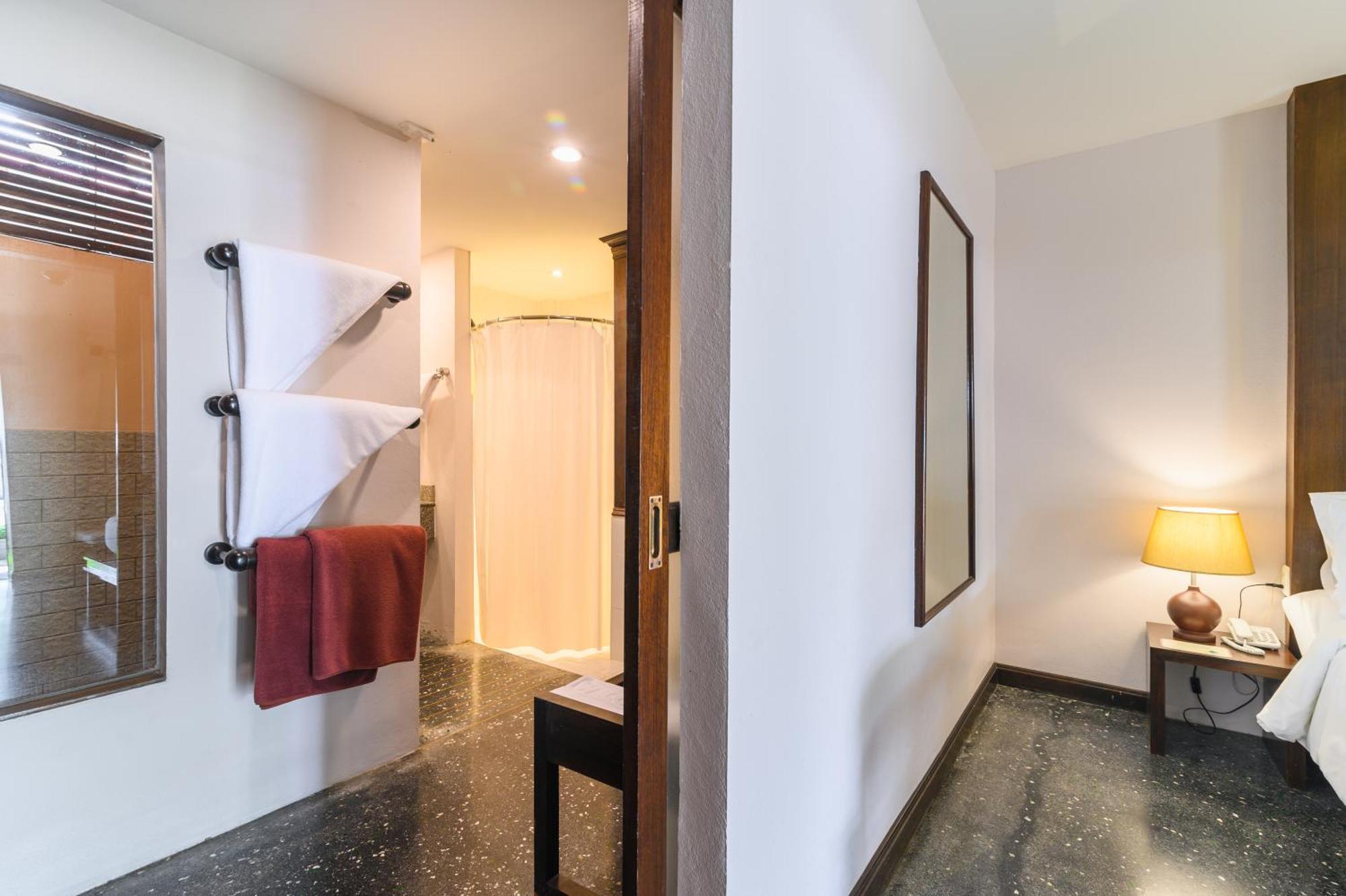 Phuket Kata Resotel Zimmer foto